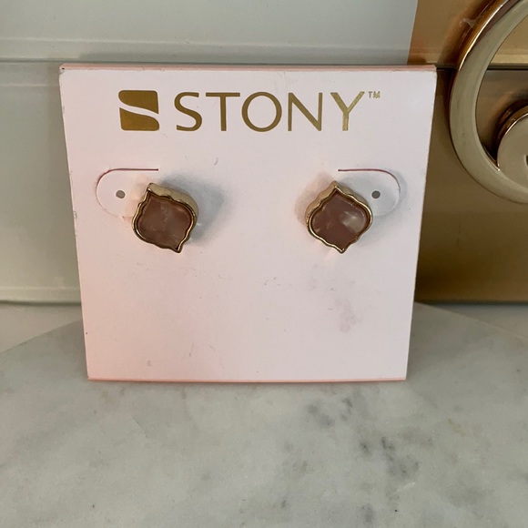 Jewelry - Stony Taupe/ Gray and gold earrings